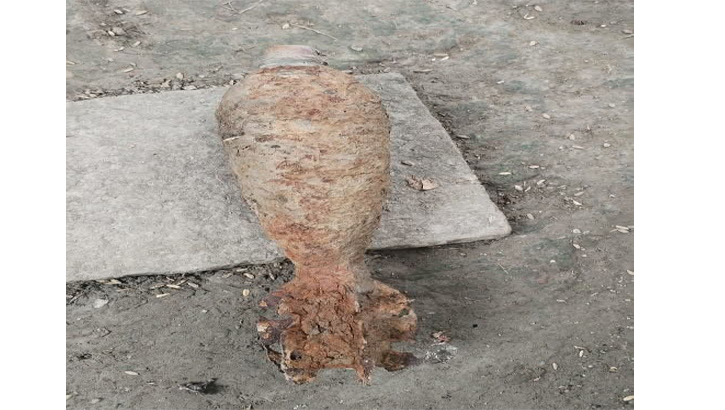 নোয়াখালীতে খননের সময় মর্টার শেল উদ্ধার